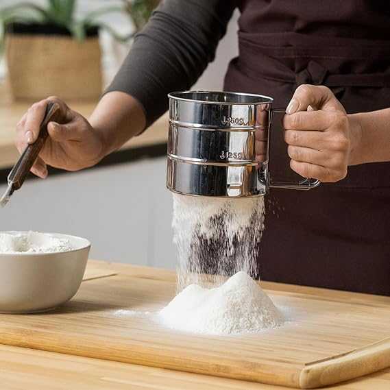 Stainless Steel Flour Sifter – Double-Layer Fine Mesh Baking Sieve